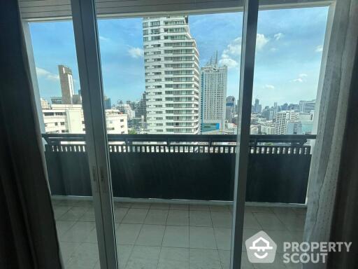 3-BR Condo at The Oleander near BTS Nana