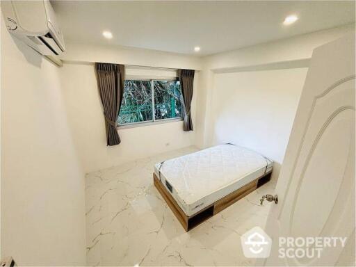 2-BR Condo at Waterford Park Rama 4 near BTS Phra Khanong