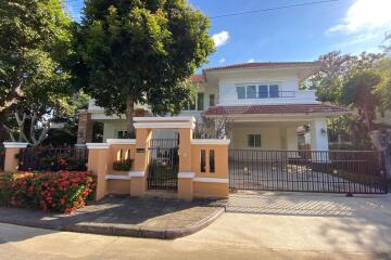 A family home with 3 bed for sale in Hang Dong, Chiang Mai