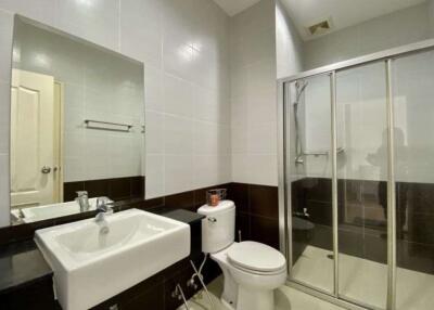 3 bedrooms unit for rent or sale in Muang Chiang Mai