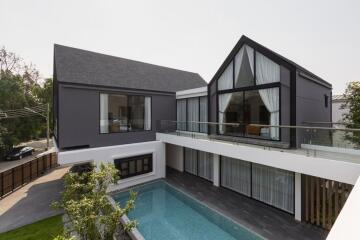 Modern house with private pool for sale in Hang Dong, Chiang Mai