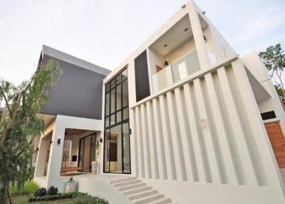 A modern house 5 bed with pool for rent or sale in Hang Dong, Chiang Mai