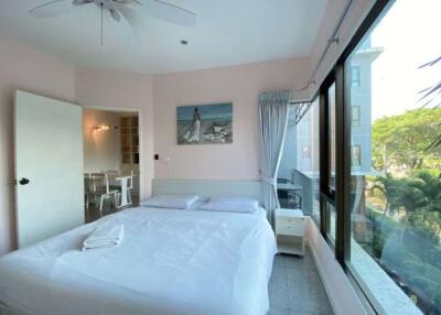 2 bed unit with pool view for sale in Muang Chiang Mai