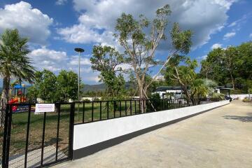 8 Bed fishing resort for sale in Mae On, Sankhampeang, Chiang Mai