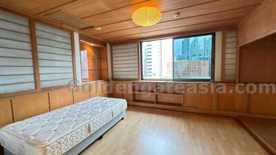 3 Bedrooms plus Study with Lumphini Park Views - Ratchadamri