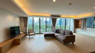 3 Bedrooms plus Study with Lumphini Park Views - Ratchadamri