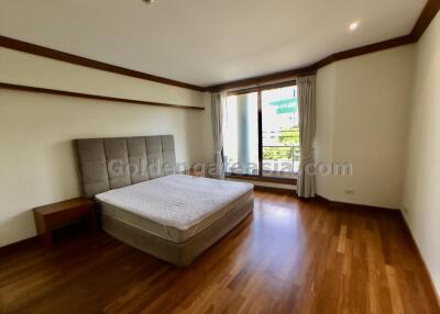 4 Bedrooms Furnished Apartment close to Asok BTS
