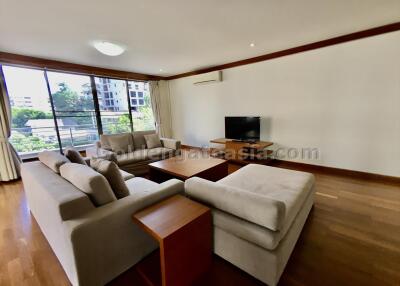 4 Bedrooms Furnished Apartment close to Asok BTS