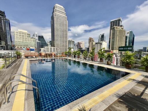 4 Bedrooms Furnished Apartment close to Asok BTS