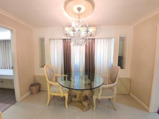 Elegant dining room with chandelier