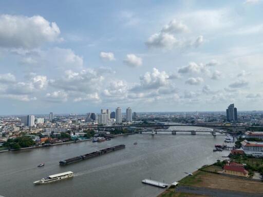 View of the city with a river and boats