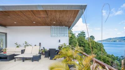 Terrace with ocean view and lounge area