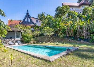 Backyard with swimming pool