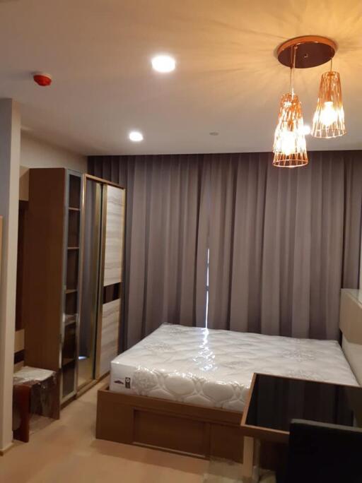 Condo for Rent at Ashton Chula-Silom