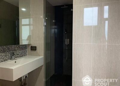 1-BR Condo at Rhythm Sukhumvit 44/1 near BTS Phra Khanong