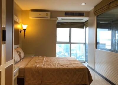 2-BR Condo at The Waterford Diamond Tower Sukhumvit near BTS Phrom Phong