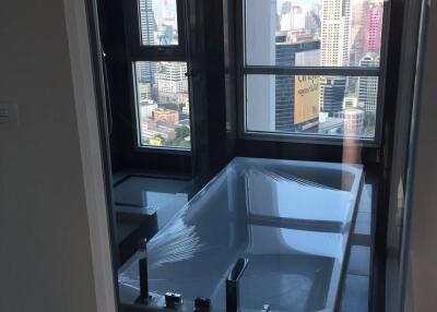 2-BR Condo at Rhythm Sathorn near BTS Saphan Taksin (ID 399893)