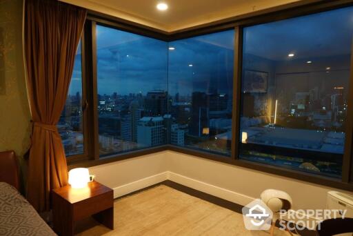 3-BR Condo at Aguston Sukhumvit 22 near MRT Queen Sirikit National Convention Centre