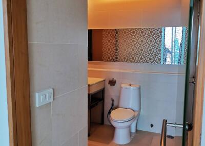 1-BR Condo at Sathon Heritage Residences near BTS Chong Nonsi