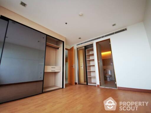 1-BR Condo at Sathon Heritage Residences near BTS Chong Nonsi