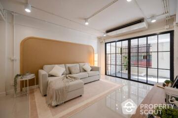 2-BR Townhouse near BTS Bang Chak