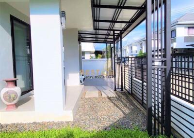 3 Bedrooms Villa / Single House in Uraiwan Grand Villa East Pattaya H010910