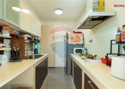 295 Sqm., 3 Beds Townhouse listed for ฿ 17,500,000.