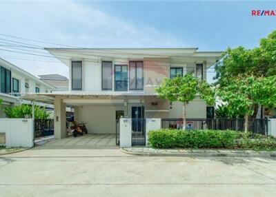 295 Sqm., 3 Beds Townhouse listed for ฿ 17,500,000.