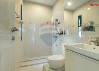 295 Sqm., 3 Beds Townhouse listed for ฿ 17,500,000.