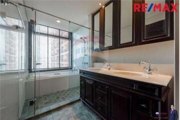 96 Sqm., 2 Beds Condo listed for ฿ 15,430,000.