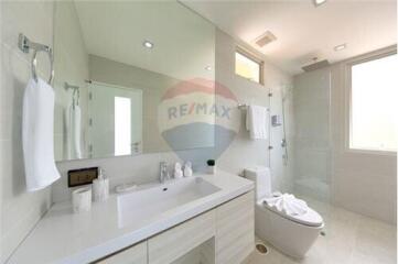 Ultra modern style 3 bed villa in CHaweng Noi