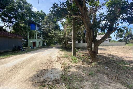 Land for sale walking distance to the beach