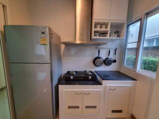 Compact kitchen with appliances