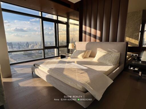 Modern bedroom with a stunning city view