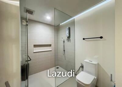 WAN VAYLA CONDO: Luxurious 2-Bed Beachfront Condo