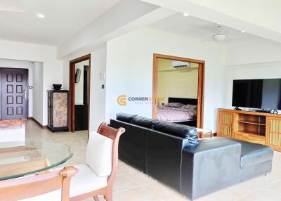 คอนโดนี้มี 1 ห้องนอน  อยู่ในโครงการ คอนโดมิเนียมชื่อ Sombat Pattaya Condotel 