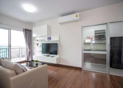 Contemporary 2-Bedroom Condo for Rent at Supalai Monte 2