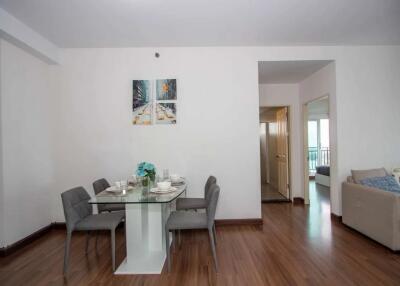 Contemporary 2-Bedroom Condo for Rent at Supalai Monte 2