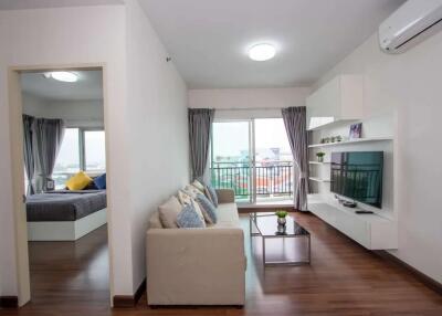 Contemporary 2-Bedroom Condo for Rent at Supalai Monte 2