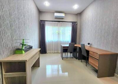 3 Bedroom House for Rent in Hang Dong