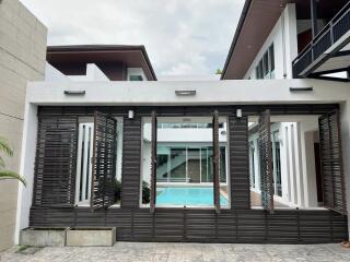 Modern Pool Villa for Rent/Sale in The City