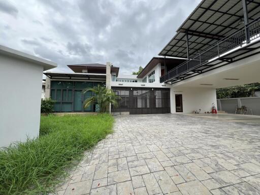 Modern Pool Villa for Rent/Sale in The City