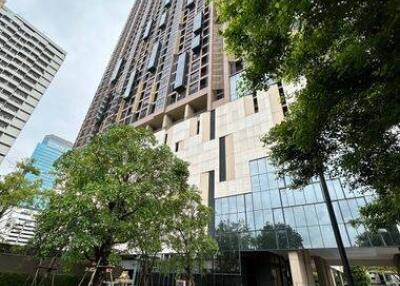 1-BR Condo at Oka Haus Sukhumvit 36 near BTS Thong Lor