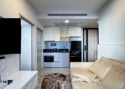 2-BR Condo at Oka Haus Sukhumvit 36 near BTS Thong Lor