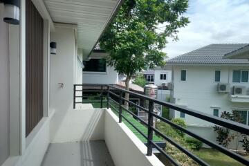 House for rent beautiful, large 4 bedroom home in a quiet area close to Airport Plaza, Muang ,Chiang Mai.