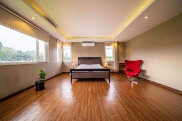 A modern house 5 bedrooms 7 bathrooms for rent or sale in Mae Rim, Chiang Mai