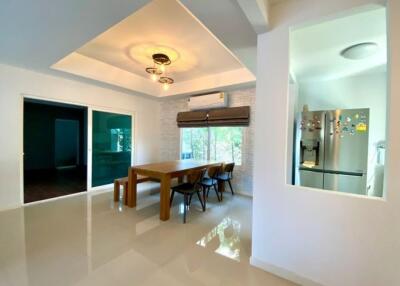 A large family home for rent or sale in Sankhampeang, Chiang Mai