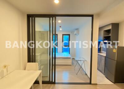 Condo at Aspire Ratchayothin for rent