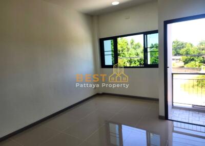 3 Bedrooms Condo in %Property.ProjectName% East Pattaya C011971