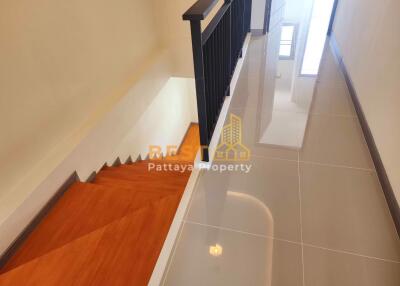 3 Bedrooms Condo in %Property.ProjectName% East Pattaya C011971